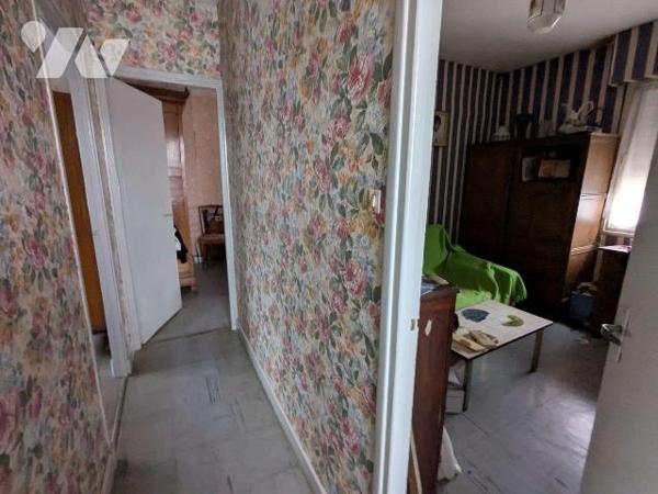 A VENDRE - Pas-de-Calais - ISBERGUES - MAISON A RAFFRAICHIR AVEC GARAGE ET JARDIN 3 CHAMBRES co...