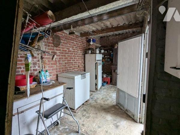 A VENDRE - Pas-de-Calais - ISBERGUES - MAISON A RAFFRAICHIR AVEC GARAGE ET JARDIN 3 CHAMBRES co...