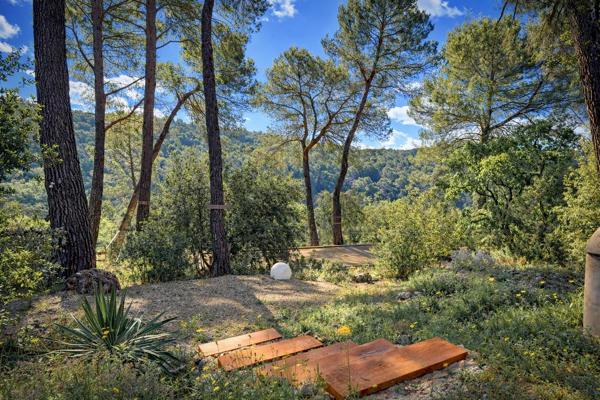 En exclusivité charme et authenticité avec vue panoramique à Flayosc