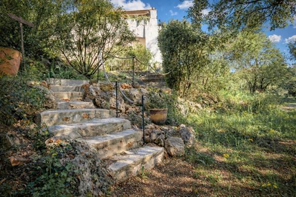 En exclusivité charme et authenticité avec vue panoramique à Flayosc