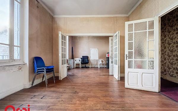 Maison à vendre    6 pièces •  Montmarault