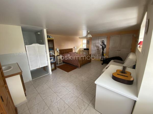 Maison en pierre de 225 m²