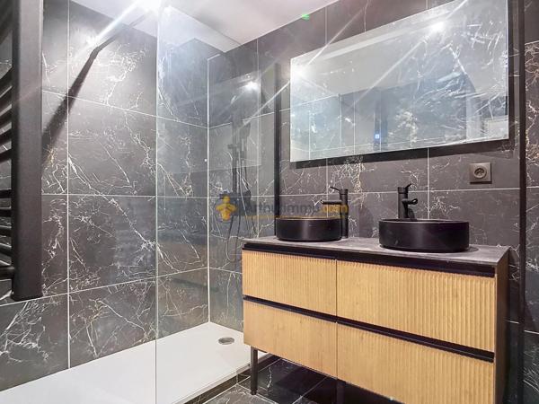 Vente                                                      Appartement
                        
                     3 pièces                      79 m2                     à Perpignan