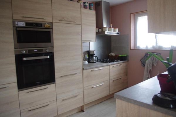 Maison  4 pièce(s) 3 chambres sous-sol 75 m2  Saint Lubin des Joncherets au prix 166 240 HAI