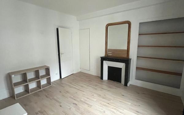 Appartement à vendre    2 pièces • 50,19 m2 Paris 11