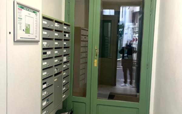 Appartement à vendre    2 pièces • 50,19 m2 Paris 11