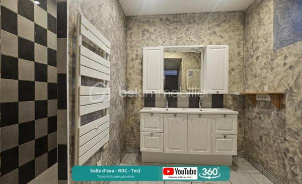 Maison traditionnelle de 226 m²