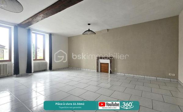 Maison traditionnelle de 226 m²