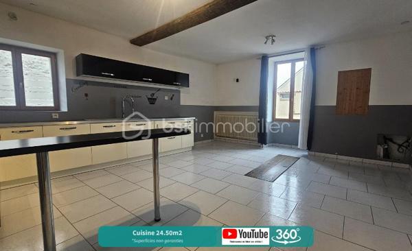 Maison traditionnelle de 226 m²