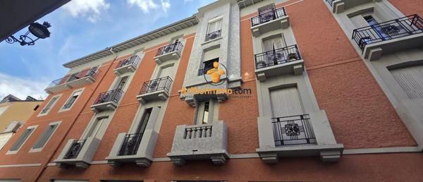 Vente                                                      Appartement
                        
                     1 pièces                      15 m2                     à Lourdes