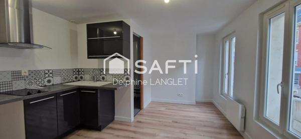 En plein cœur d’Épernay, découvrez cet appartement T2 entièrement rénové, au 2ième et dernier étage d’une petite copropriété aux faibles charges. Idéal pour un investisseur ou un primo-accédant, ce bien rare allie confort, emplacement privilégié et rentabilité.