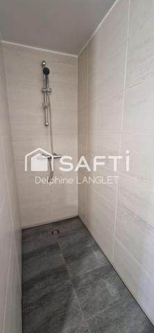 En plein cœur d’Épernay, découvrez cet appartement T2 entièrement rénové, au 2ième et dernier étage d’une petite copropriété aux faibles charges. Idéal pour un investisseur ou un primo-accédant, ce bien rare allie confort, emplacement privilégié et rentabilité.