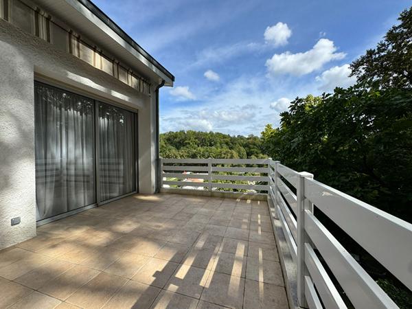A vendre très belle MAISON D'ARCHITECTURE  ORIGINALE