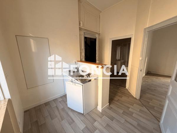 Location Appartement 2 pièces 31.5 m² - 4 RUE DES DEUX HAIES Angers 49100