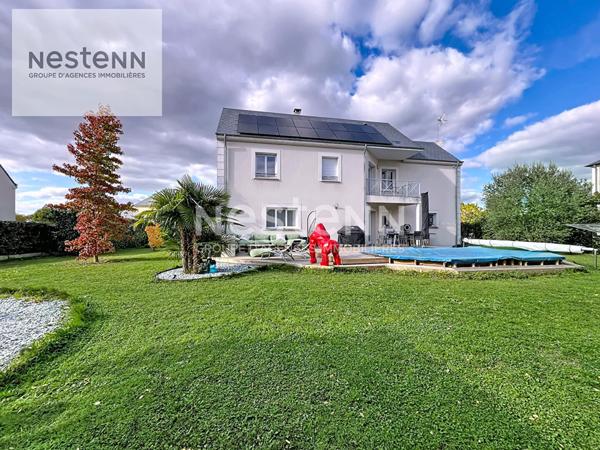 SECTEUR SUD - SAINT JEAN LE BLANC Limite ORLEANS - Grande maison moderne style architecte avec PISCINE CHAUFFEE - 5 chambres - superbe jardin clos et arboré - Garage avec borne voiture électrique