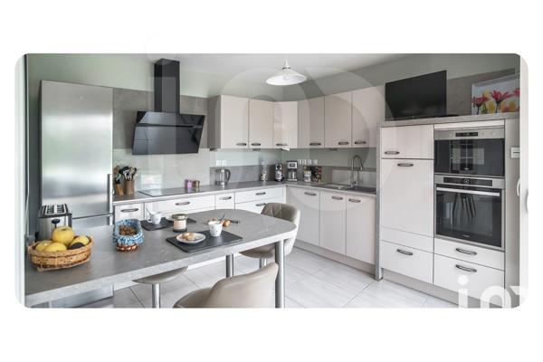 Maison à vendre 8 pièces 234 m² Bazemont