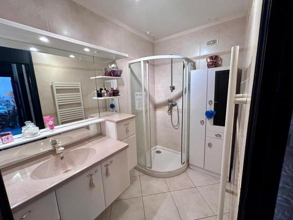 Appartement à COGOLIN, 83310 - 2 pièces 48m²