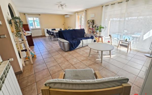 Maison à vendre    5 pièces • 104,60 m2 Venelles