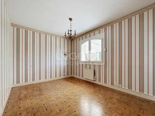 Maison 6 pièce(s) 5 chambre(s) 162.84 m²