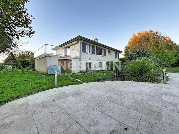 Charmante maison avec studio et piscine à Pouillé avec plus de 2500 m² de terrain