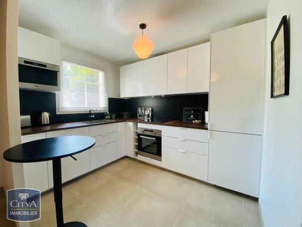 Maison à louer 4 pièces 91.31m² Poitiers (86000)