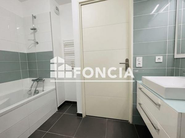 Location Appartement 3 pièces 63.01 m² - 19A RUE GIMELLI Toulon 83000