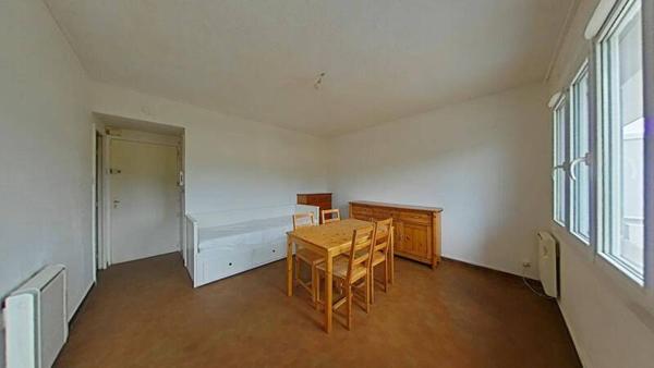 Appartement 1 pièce                                        - 42420 Lorette Réf : 12138