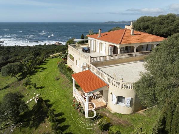 Ajaccio, Maison 9 Chambres -  255 m² à vendre