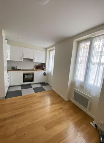 APPARTEMENT 2 PIECES HYPER CENTRE DE SAINT-DENIS