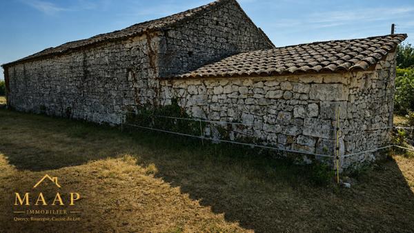 Corps de ferme en pierre à rénover – Au cœur du Quercy 188 000 €