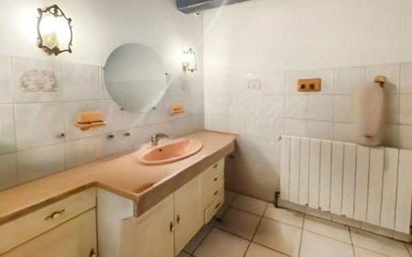 Maison à louer    5 pièces •  Caudecoste