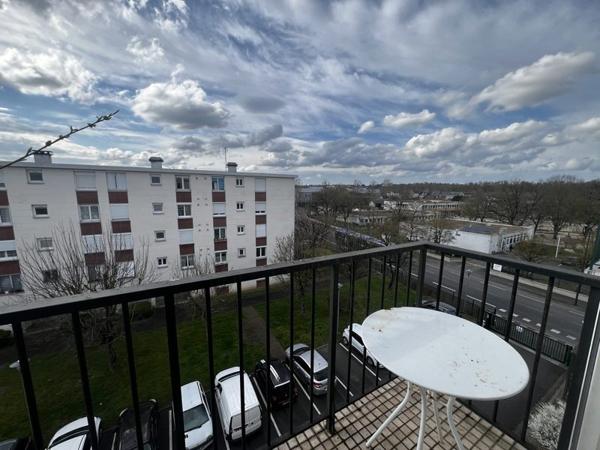 Appartement à vendre 112 224 € Saint-Pierre-des-Corps 4 p 78 m² DPE C