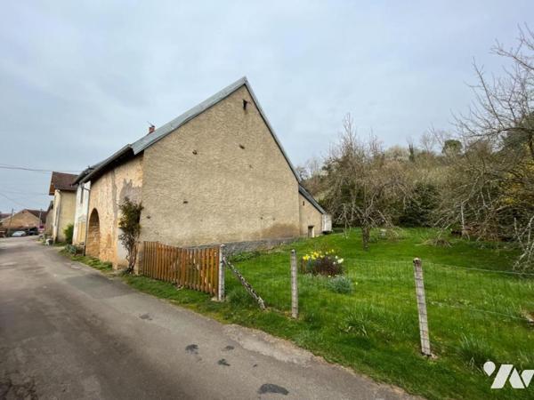 CORPS DE FERME AVEC HANGAR