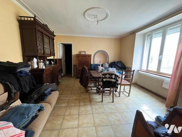 CORPS DE FERME AVEC HANGAR