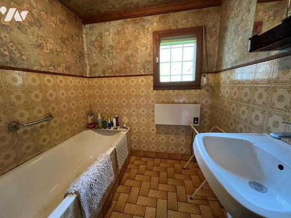 CORPS DE FERME AVEC HANGAR