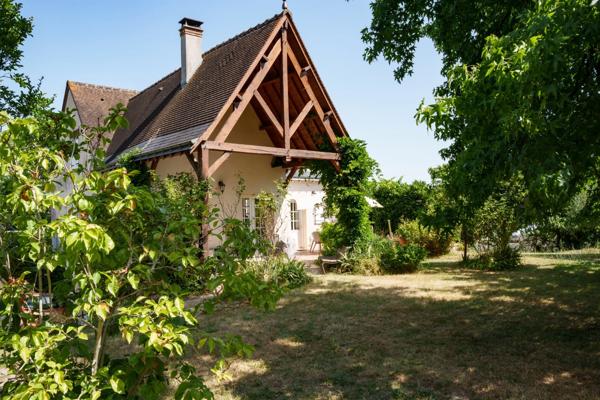 Maison familiale de 5 chambres à Savonnières – 157 m² habitables sur 1 225 m² de terrain