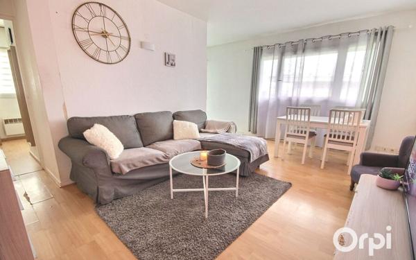 Appartement à louer    2 pièces • 49,99 m2 Montigny-le-Bretonneux