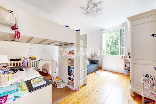 Vente Maison 9 pièces de 330m² - 94120 Fontenay-sous-Bois
