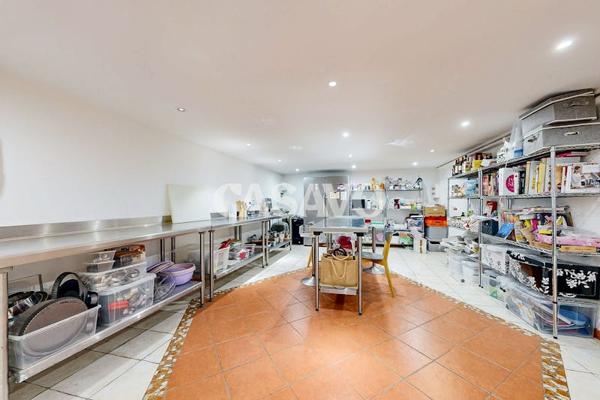 Vente Maison 9 pièces de 330m² - 94120 Fontenay-sous-Bois