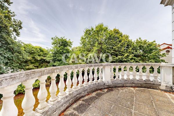 Vente Maison 9 pièces de 330m² - 94120 Fontenay-sous-Bois