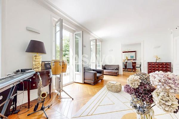 Vente Maison 9 pièces de 330m² - 94120 Fontenay-sous-Bois
