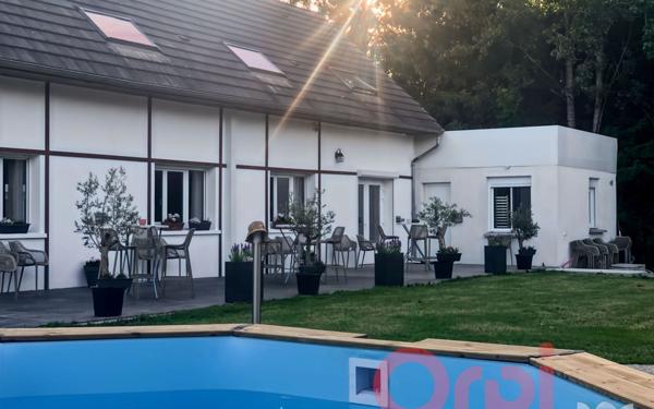 Maison à vendre    7 pièces • 518,15 m2 Poix-de-Picardie