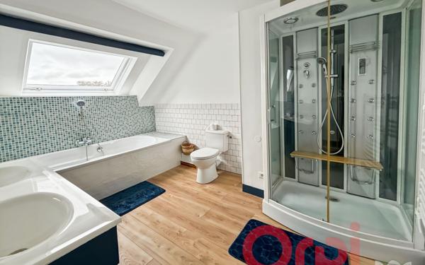 Maison à vendre    7 pièces • 518,15 m2 Poix-de-Picardie