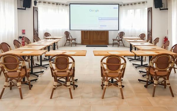 Maison à vendre    7 pièces • 518,15 m2 Poix-de-Picardie