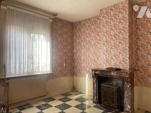 EN EXCLUSIVITE - A VENDRE - A BAILLEUL dans le NORD (59) - MAISON EN CENTRE VILLE AVEC COUR DE ...