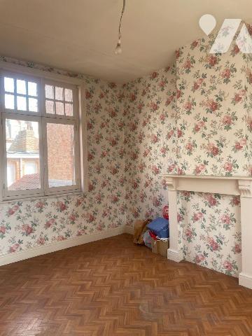 EN EXCLUSIVITE - A VENDRE - A BAILLEUL dans le NORD (59) - MAISON EN CENTRE VILLE AVEC COUR DE ...