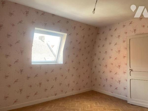 EN EXCLUSIVITE - A VENDRE - A BAILLEUL dans le NORD (59) - MAISON EN CENTRE VILLE AVEC COUR DE ...