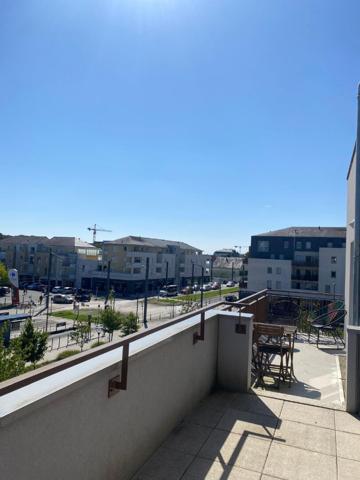 Charmant T2 à vendre à Avrillé, 3ème étage, 2 balcons et parking couvert