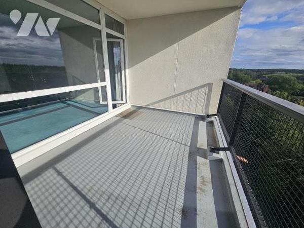 BEAU TYPE 4 PROCHE TRAMWAY!!