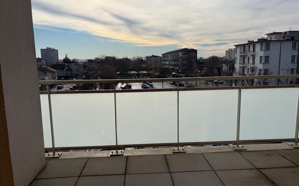 Appartement à vendre    3 pièces •  Saint-Priest